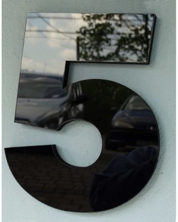 Numery i litery na dom ze styroduru z licem z pleksi